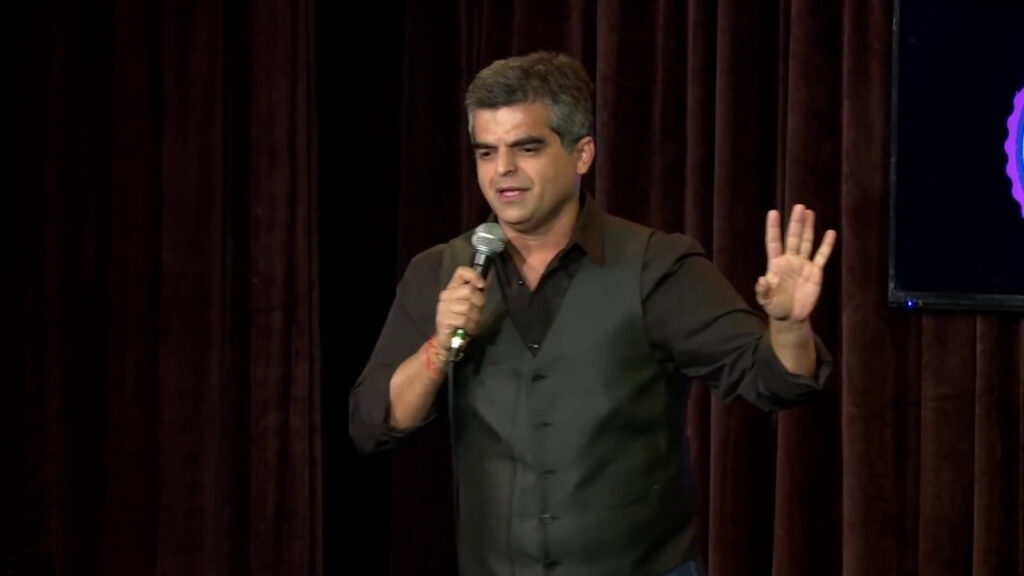 reasons-why-you-should-watch-seasoned-stand-up-comedian-atul-khatri-live-in-action