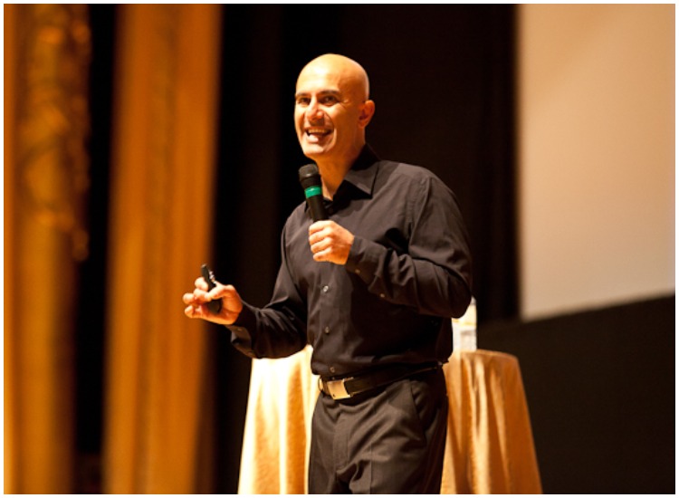 robin-sharma-writer-the-monk-who-sold-ferrari-1549956797